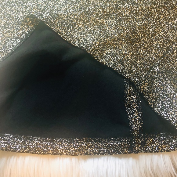 Shiny gold glittery pencil skirt - Picture 6 of 8